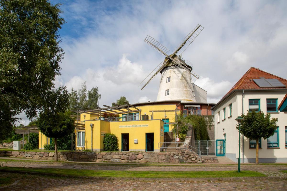 Doppelzimmer 12 Gaestehaus Muehlenstein Bad Sulze Luaran gambar
